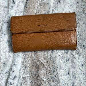 Matt & Nat wallet